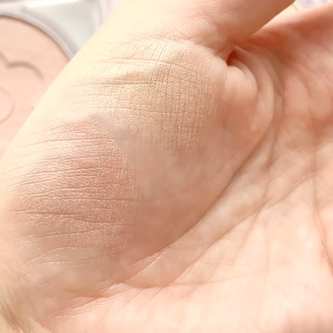 デイジードール パウダー ブラッシュ ブルーム/DAISY DOLL by MARY QUANT/パウダーチークを使ったクチコミ（2枚目）