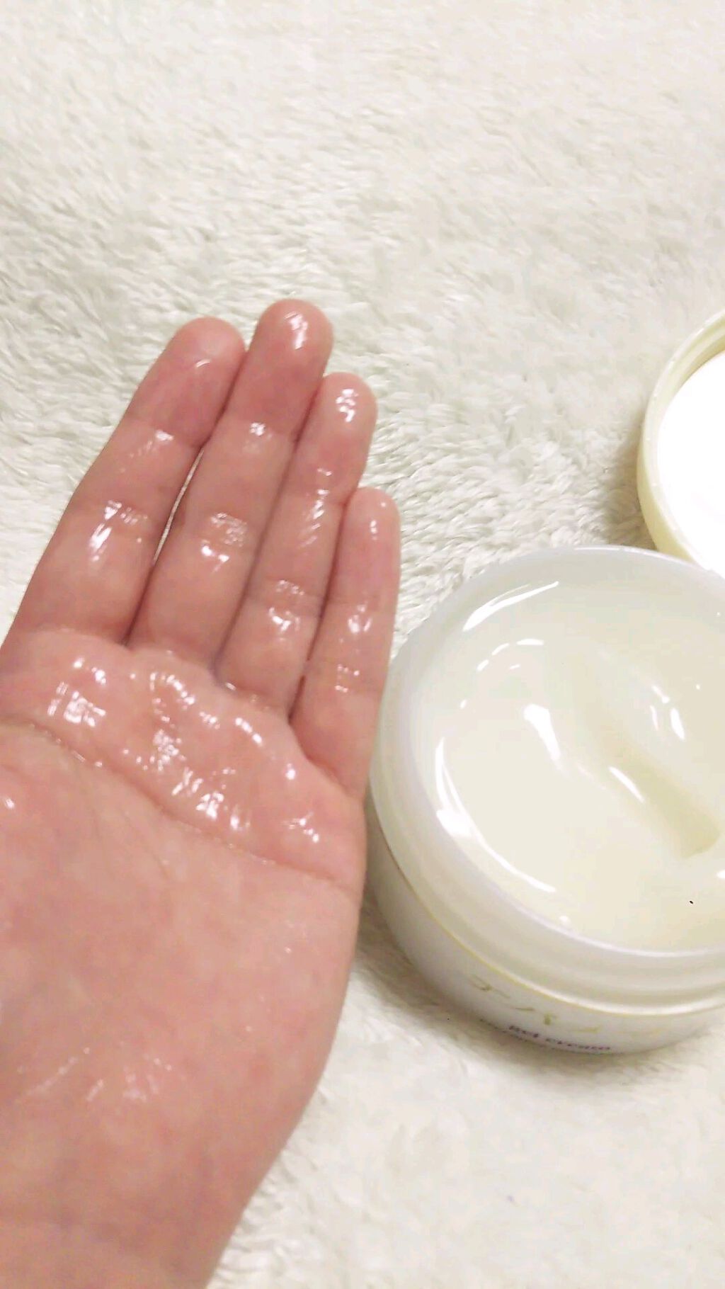 エバメールゲルクリーム/エバメール/ボディクリームの動画クチコミ5つ目