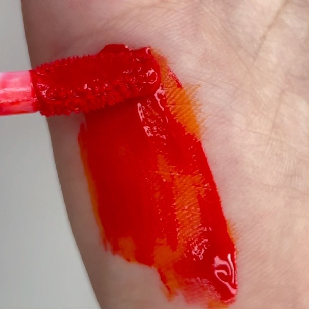 リアルミー ベルベットティント/ベリサム/リップティントの動画クチコミ1つ目