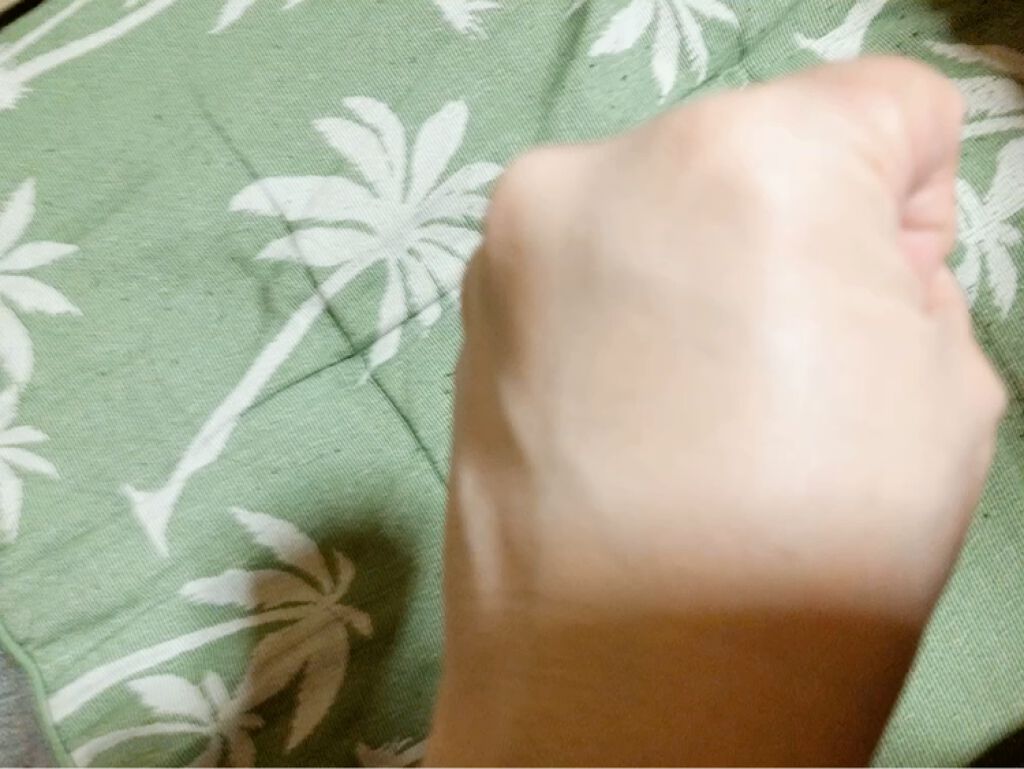 フローレス フィット/COVERMARK/クリーム・エマルジョンファンデーションの動画クチコミ2つ目