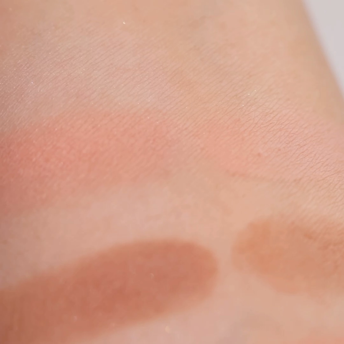 エクスパート カラー プライマー フォー アイズ/VDL/化粧下地の動画クチコミ1つ目