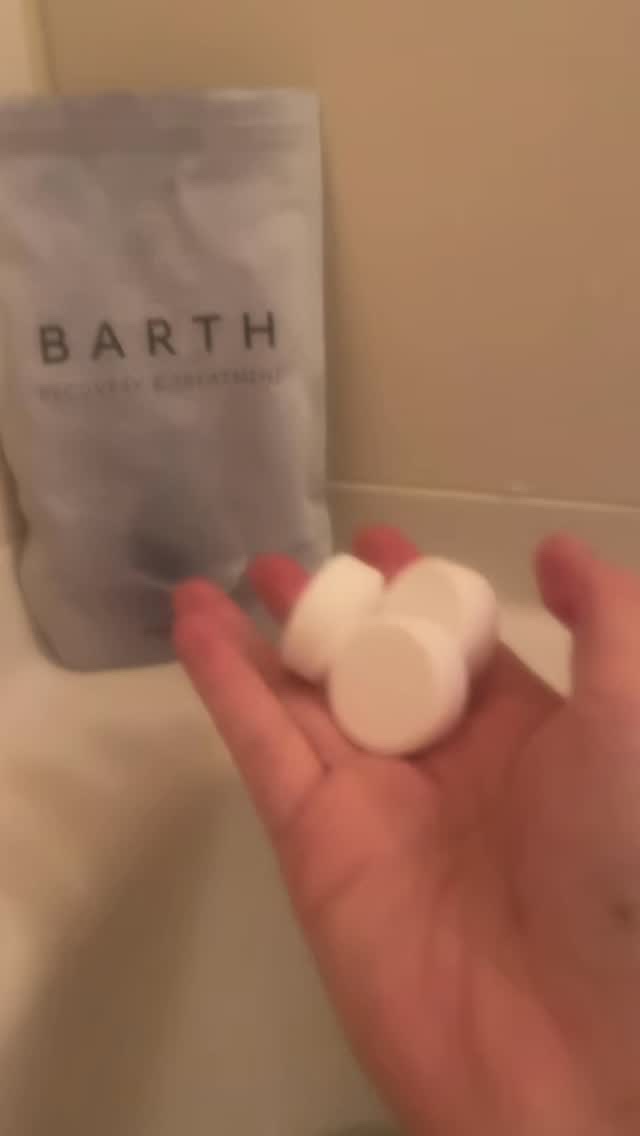 BARTH
薬用BARTH中性重炭酸入浴剤
販売名：BARTHタブレット入浴剤[医薬部外品]

ベスコス52冠*
*「薬用BARTH中性重炭酸入浴剤」受賞累計数。調査期間：2017年～2025年5月時点。BARTH調べ。

@cosme