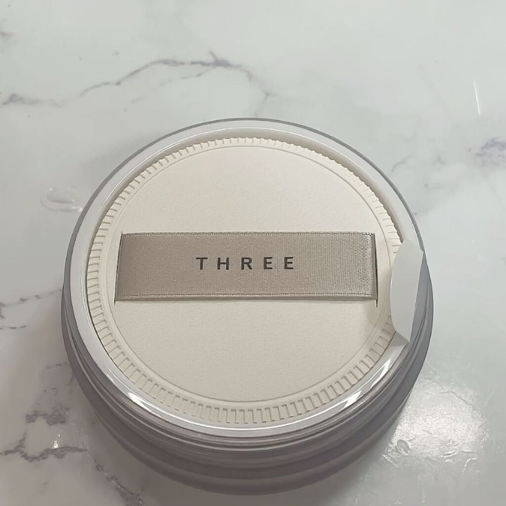 アドバンスドエシリアルスムースオペレーター ルースパウダー/THREE/ルースパウダーを使ったクチコミ（3枚目）