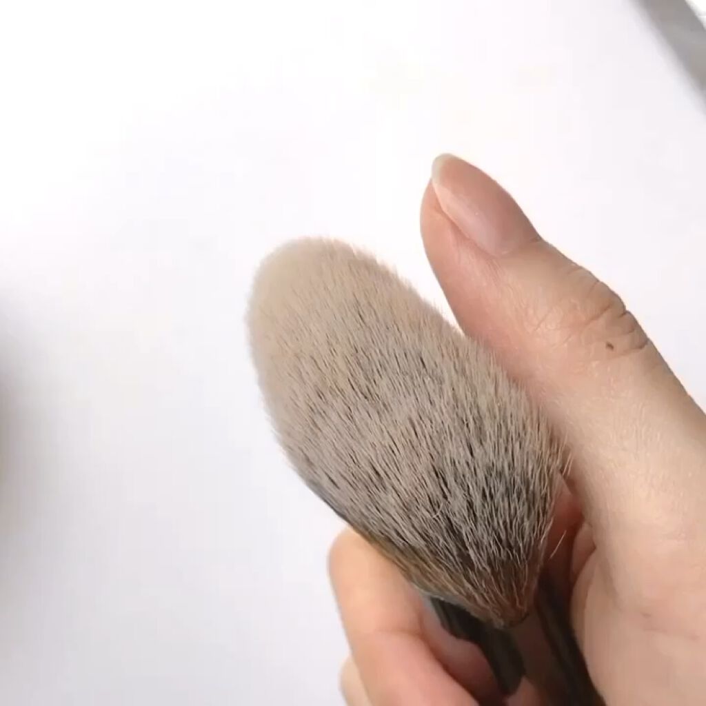 ピーチコットン マルチフィニッシュパウダー/SKINFOOD/ルースパウダーの動画クチコミ4つ目