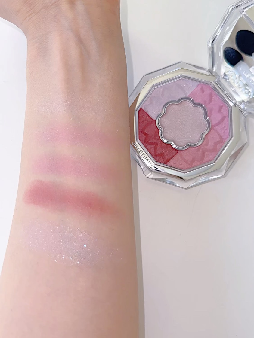 ジルスチュアート ブルームクチュール アイズ｜JILL STUART他、1商品を