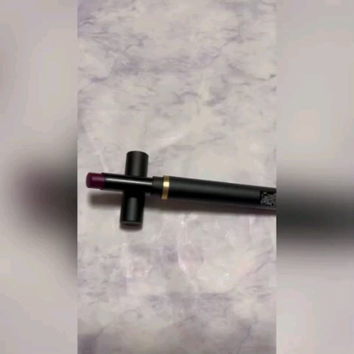 パウダー キス ベルベット ブラー スリム リップスティック/M・A・C/口紅の動画クチコミ1つ目