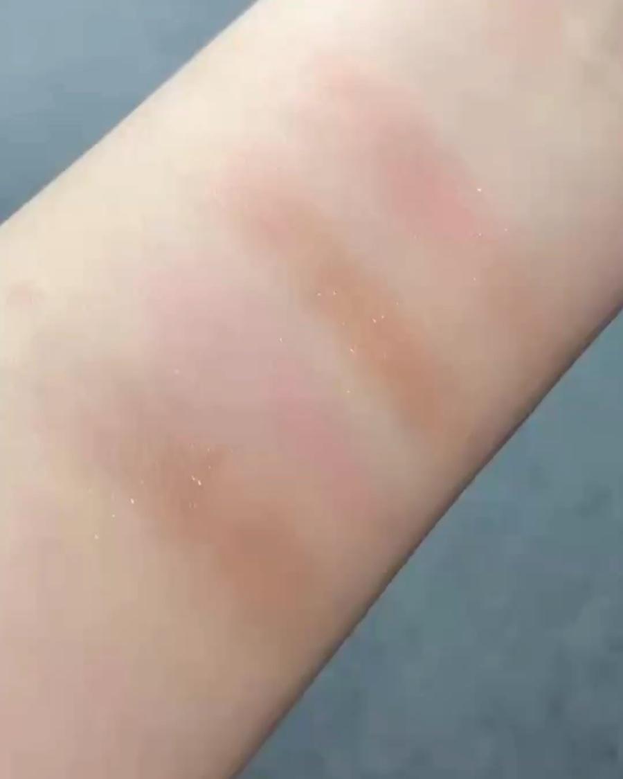 トーン ペタル フロート アイパレット/to/one/アイシャドウパレットの動画クチコミ3つ目