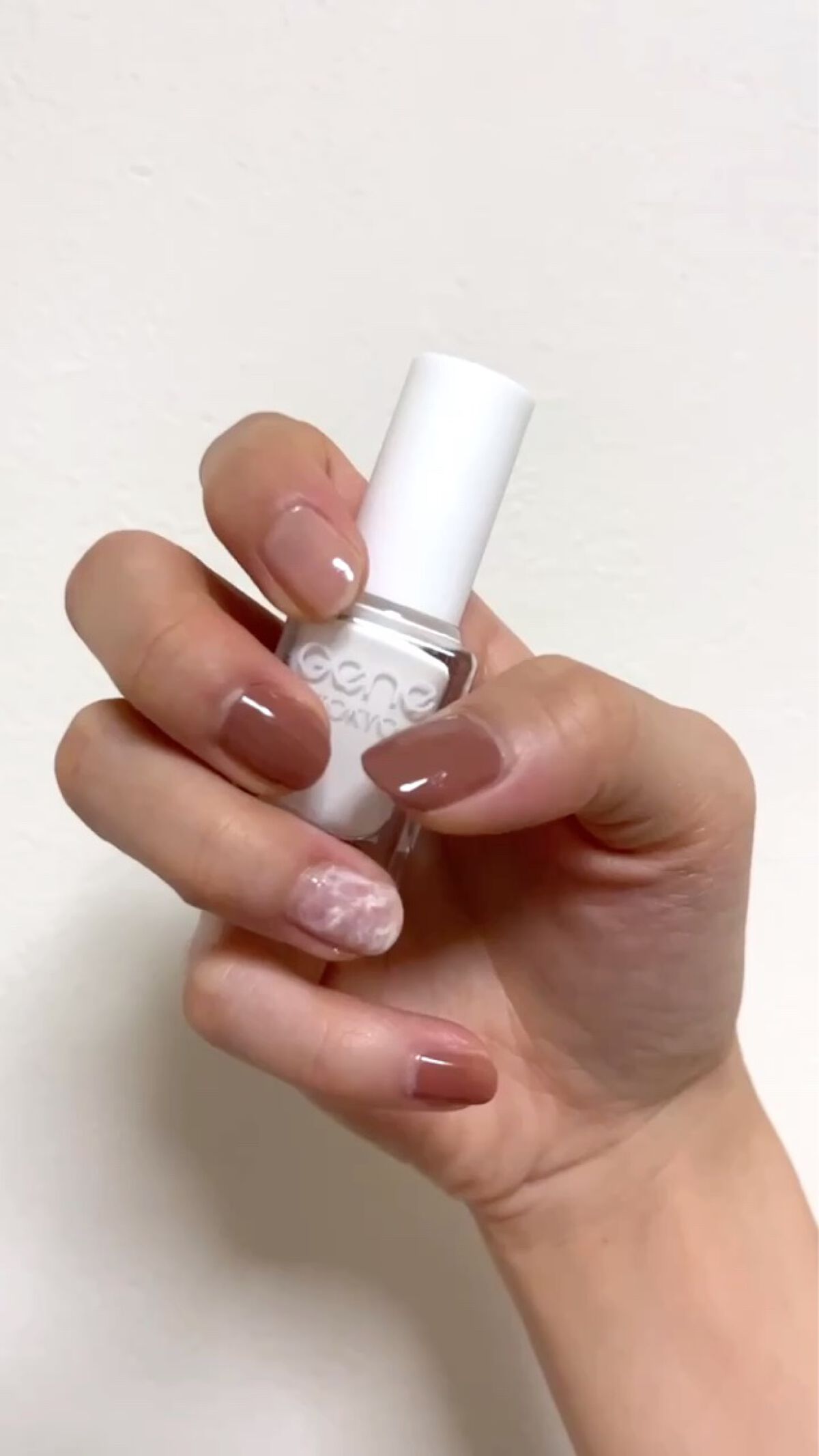 gene TOKYO ネイル/DAISO/マニキュアの動画クチコミ5つ目