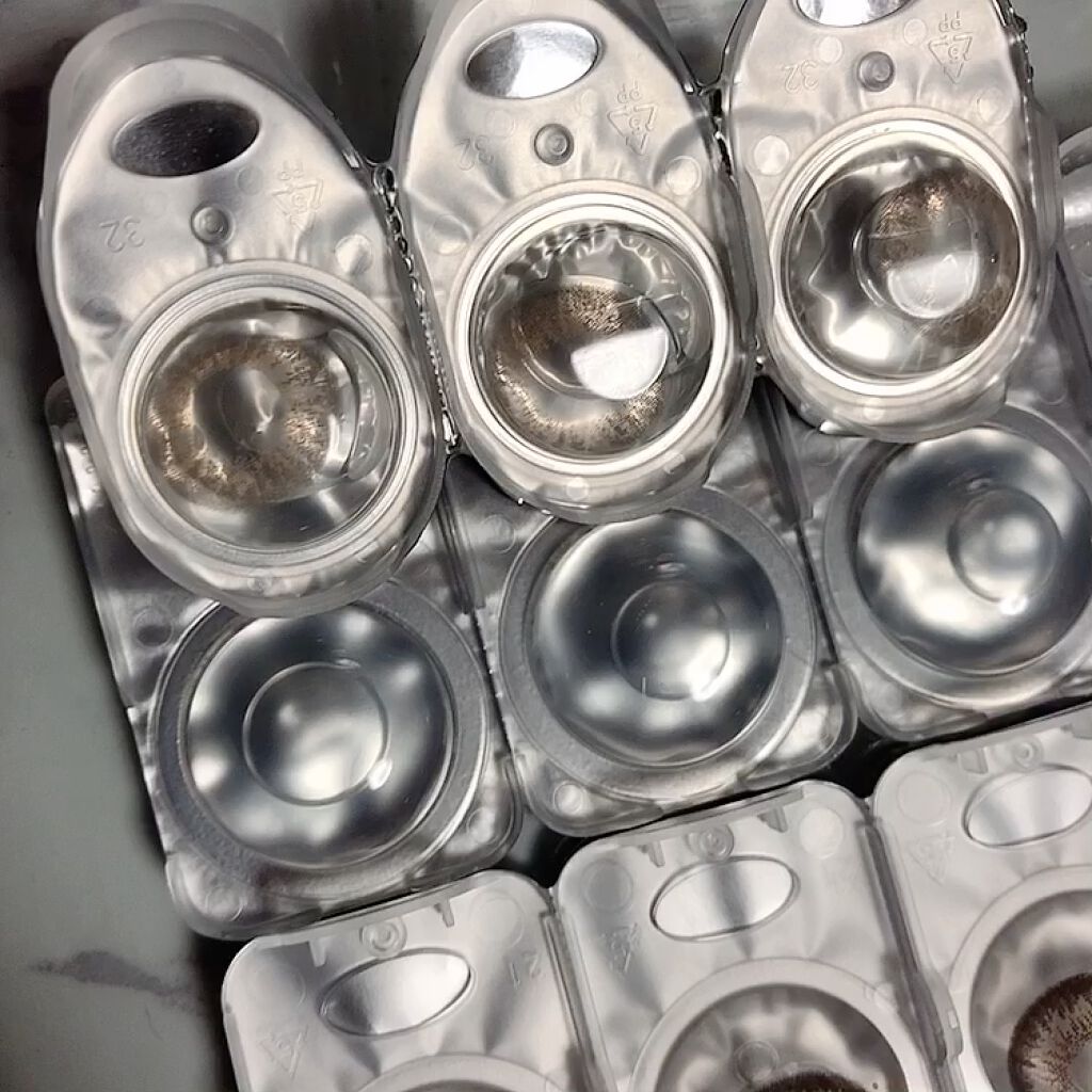 ピエナージュ UV＆モイスト/PienAge/カラーコンタクトレンズの動画クチコミ1つ目