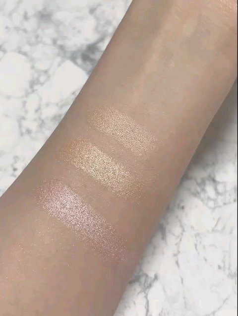 パールグロウハイライト/CEZANNE/パウダーハイライトを使ったクチコミ（2枚目）