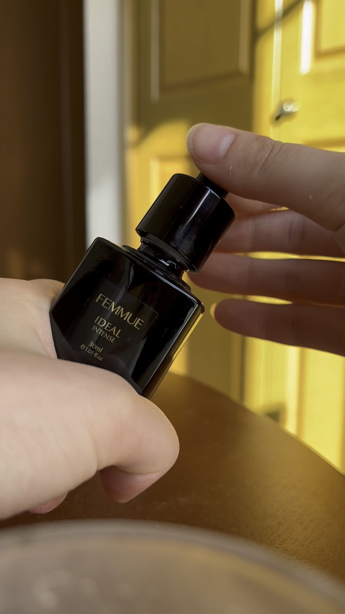 アイディアルインテンス/FEMMUE/美容液の動画クチコミ1つ目