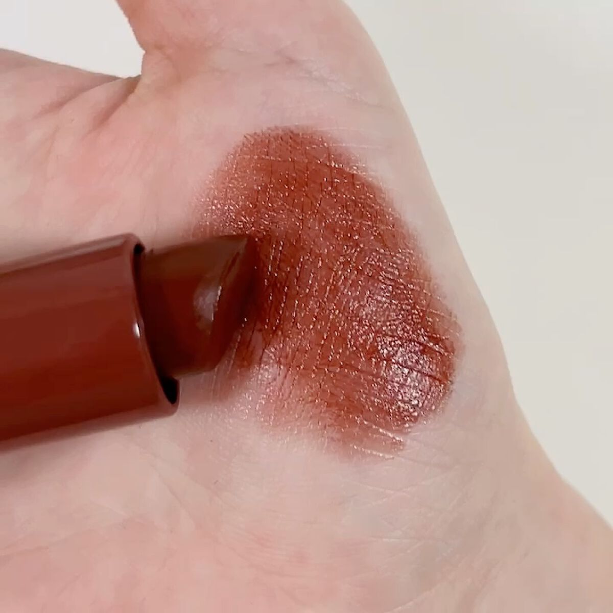 クラッシュド リップ カラー/BOBBI BROWN/口紅の動画クチコミ2つ目