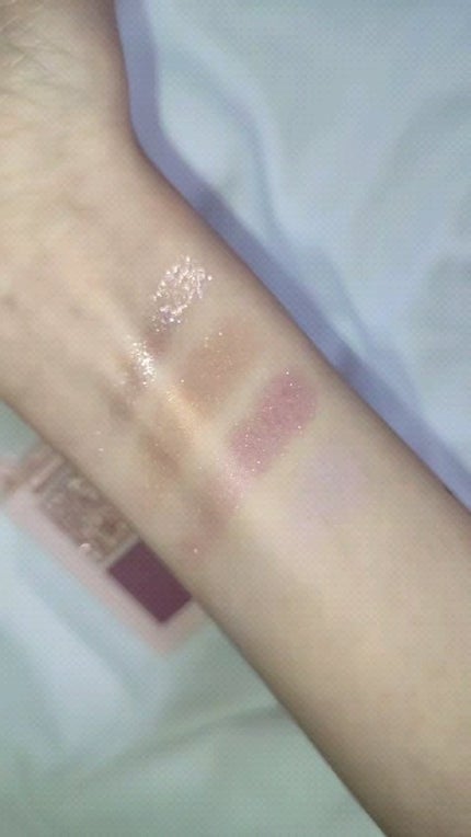 レブロン ダズル アイシャドウ クアッド/REVLON/アイシャドウパレットを使ったクチコミ(6枚目)