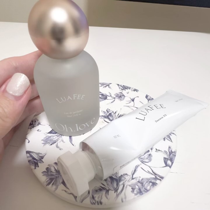 ソリッド パフューム ホワイトアプリコット/LUAFEE/練り香水を使ったクチコミ（2枚目）