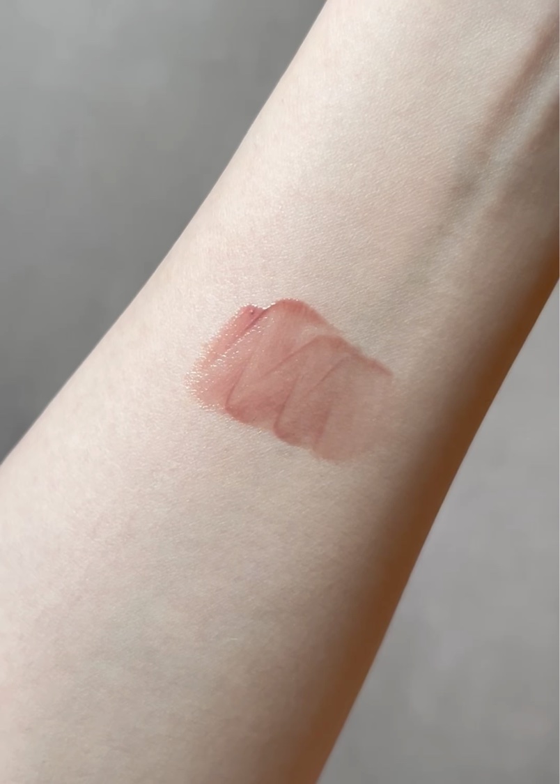 グラッシーボムティント/&nd by rom&nd/リップティントを使ったクチコミ（2枚目）