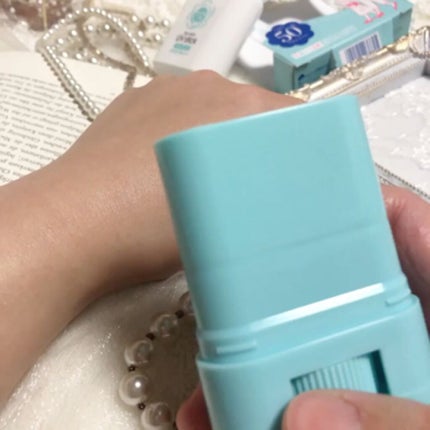 紫外線予報 さらさらUVスティックF/紫外線予報/日焼け止めスティックを使ったクチコミ(3枚目)