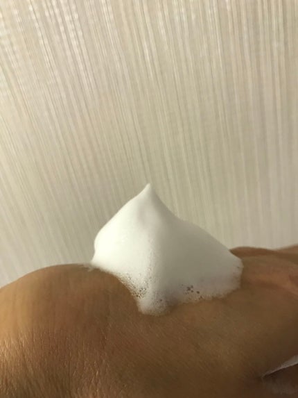 ニベア クリアビューティー弱酸性泡洗顔 もっちり美肌/ニベア/泡洗顔の人気ショート動画