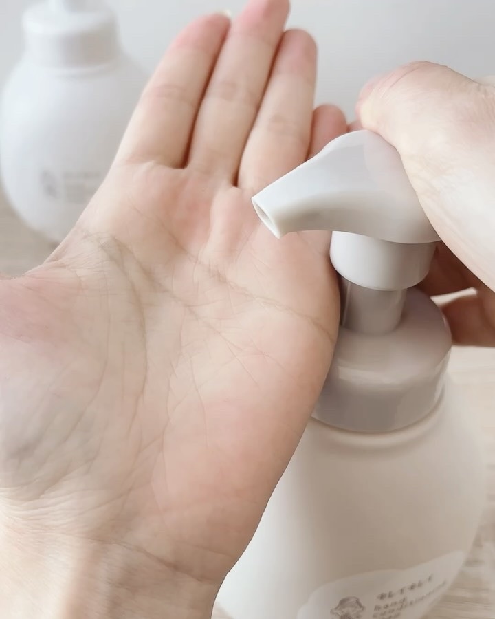 キレイキレイ薬用ハンドコンディショニングソープ  あたたかな木漏れ日の香りシトラス＆ラベンダー/キレイキレイ/ハンドソープの動画クチコミ3つ目