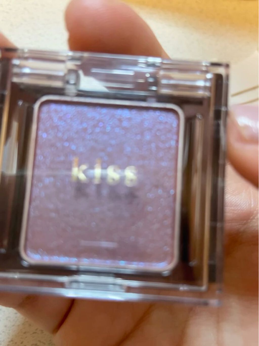  シアー グリッターアイズ/KiSS/単色アイシャドウを使ったクチコミ（2枚目）