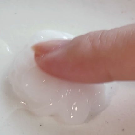 Daily Intense Nourishing Hair Essence/NINELESS/ヘアオイルの動画クチコミ4つ目