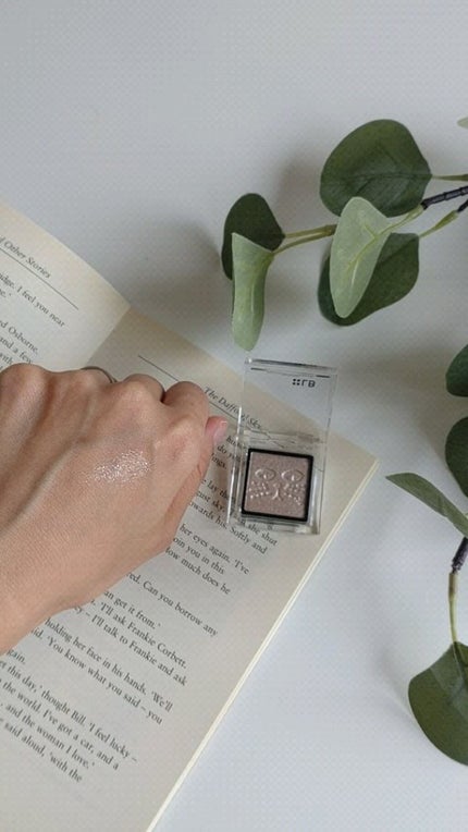 Galaxy Shadow(ギャラクシーシャドウ)/LB/単色アイシャドウの人気ショート動画