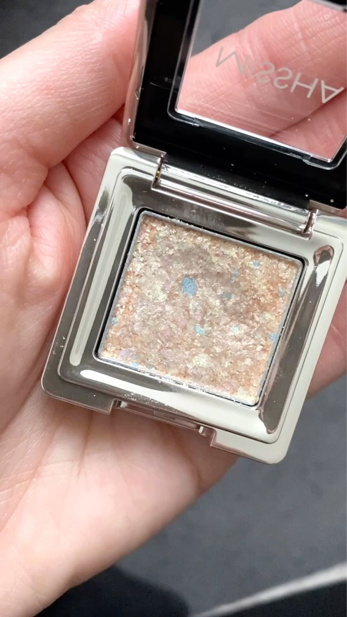 グリッタープリズム シャドウ GOP02 シュガープリズム/MISSHA/グリッターを使ったクチコミ（2枚目）