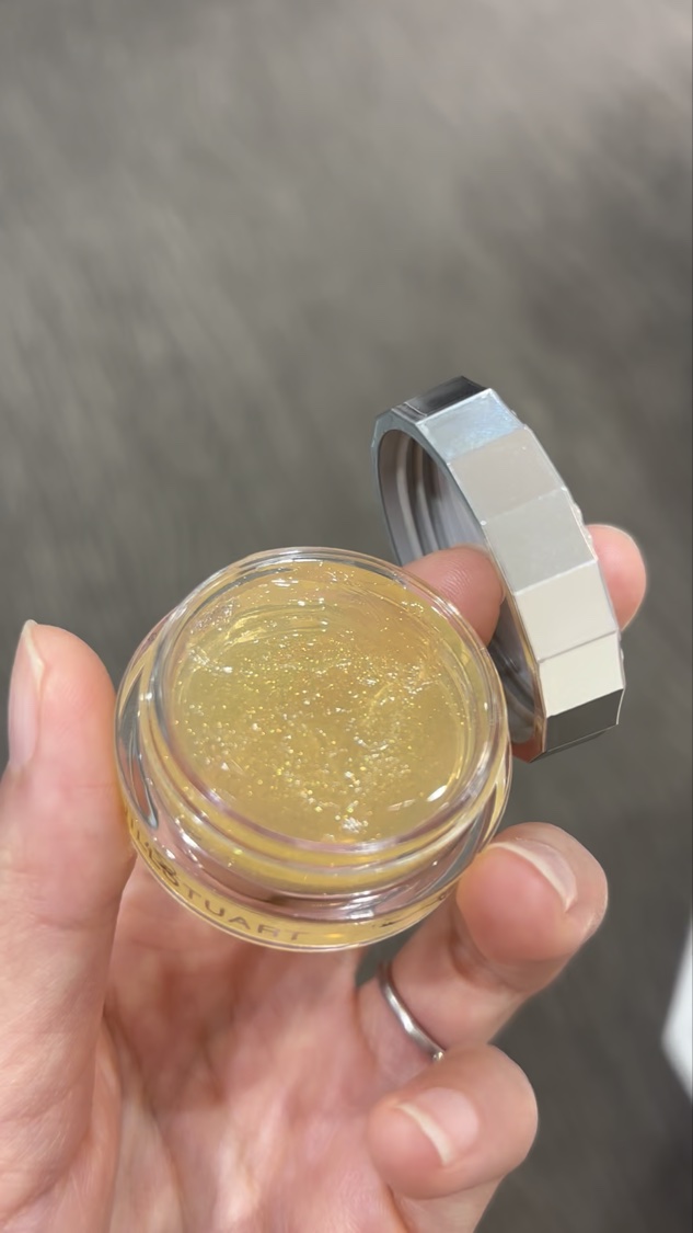 ヴァニララスト リップバーム ジルスチュアート ビューティ濃厚で官能的なヴァニラ ラストの香りの