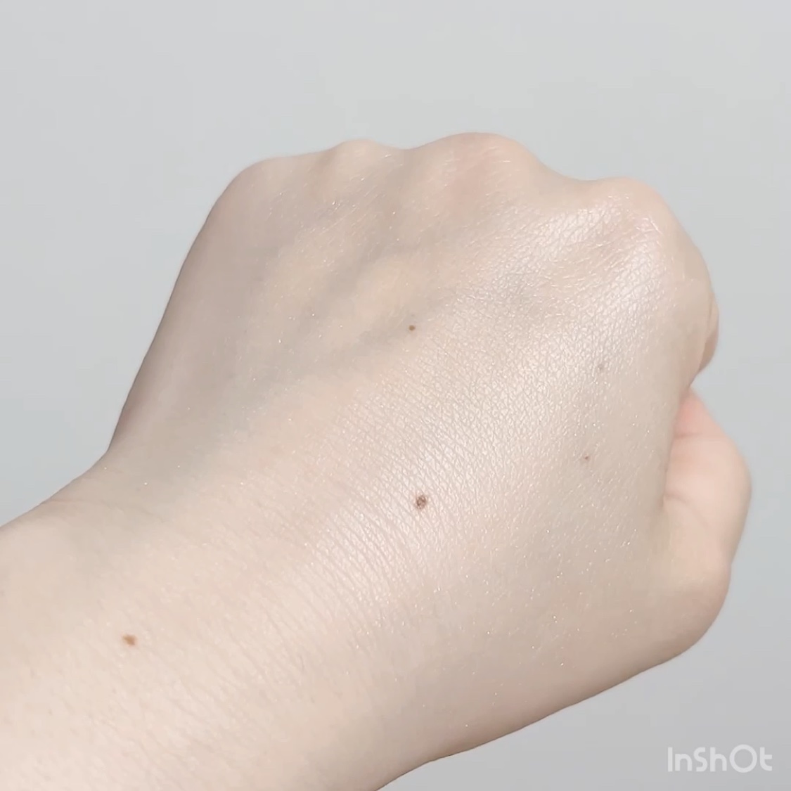 サムシングピュアブルー セント　シマリング UVプロテクター/JILL STUART/日焼け止めジェルの動画クチコミ3つ目