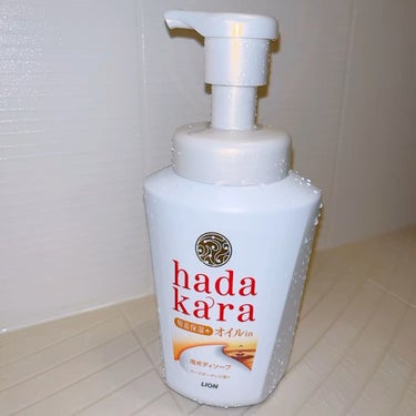 #レビュー 
hadakara
ボディソープ 泡で出てくるオイルインタイプ 530mL
ローズガーデンの香り

【商品詳細】
◆泡ボディソープ
保湿成分が洗い流されない、使うだけでやわらかな素肌へ
◆エ