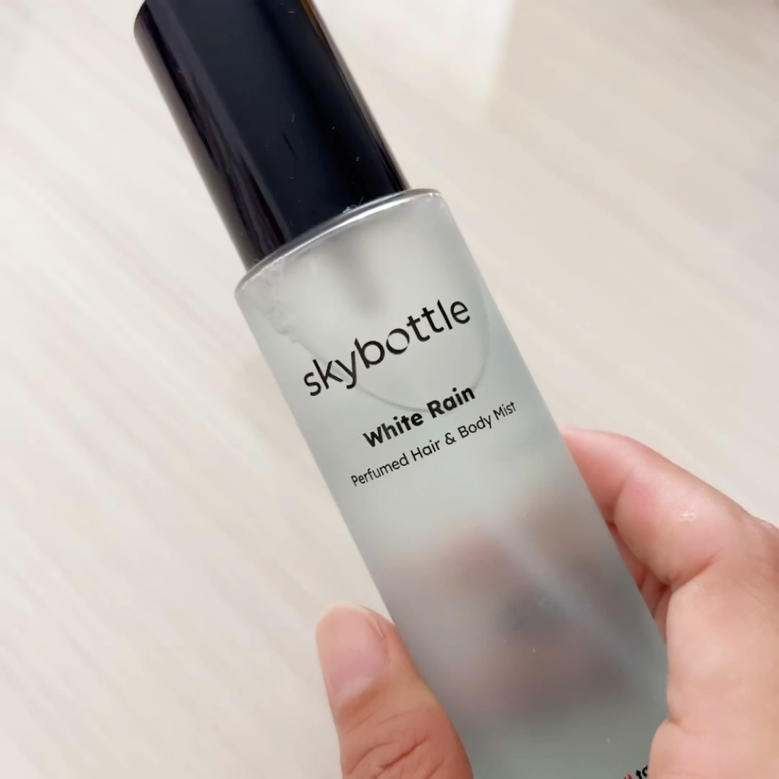 ホワイトレイン パフュームヘア＆ボディミスト/skybottle/香水(その他)の動画クチコミ5つ目