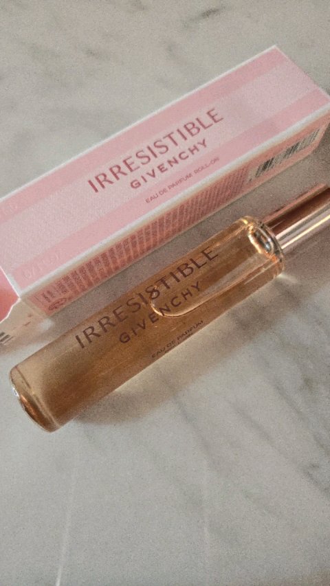 イレジスティブル オーデパルファム ロール オン/GIVENCHY/香水(レディース)を使ったクチコミ（1枚目）