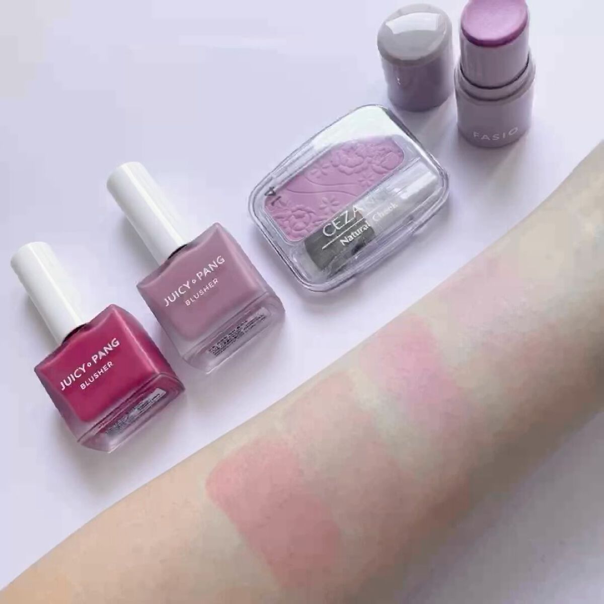 ジューシー パン ウォーター ブラッシャー/A’pieu/リキッドチークの動画クチコミ4つ目