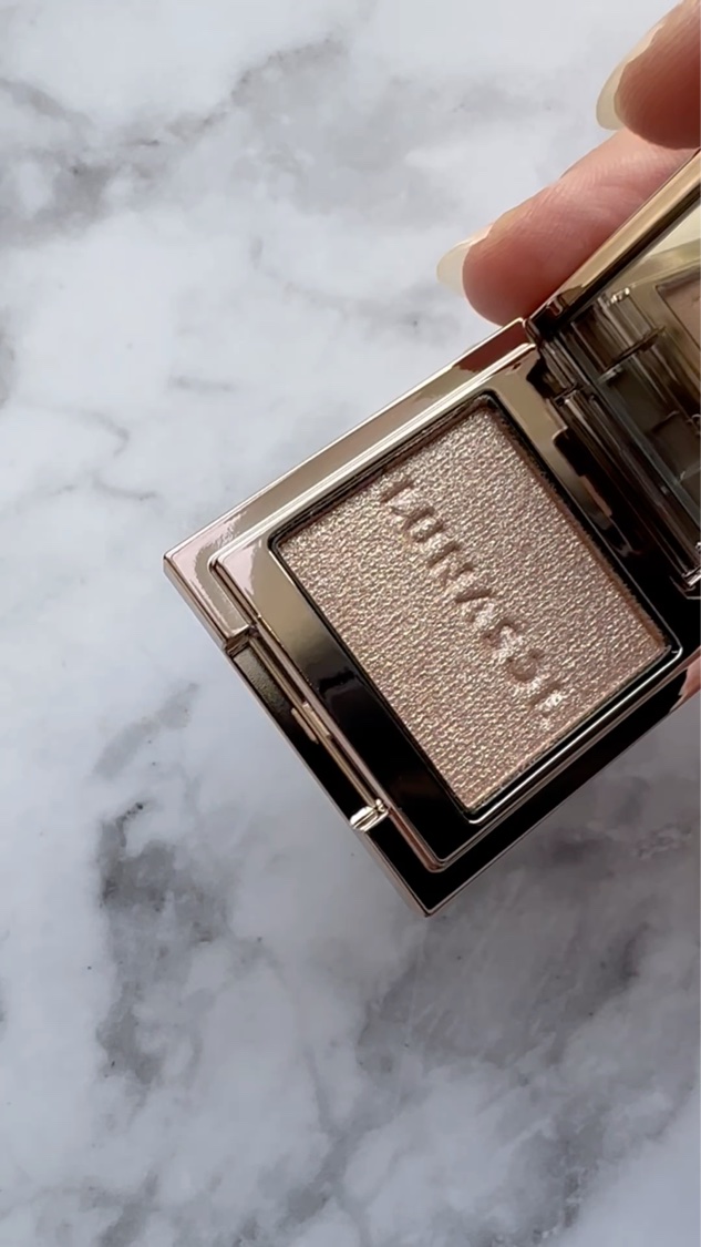 ルナソル モノアイカラーレーション/LUNASOL/単色アイシャドウを使ったクチコミ（3枚目）