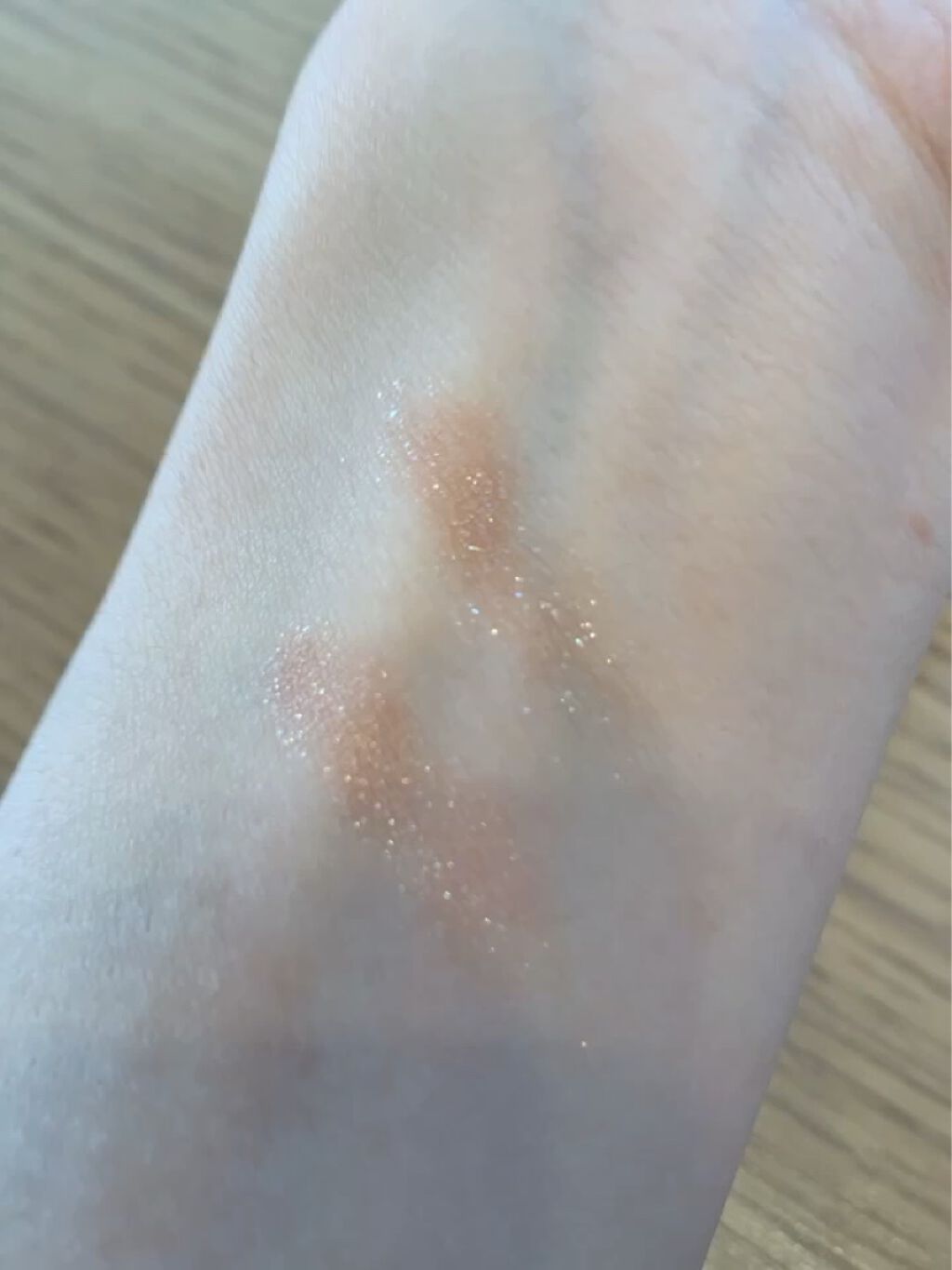 トーン タッチ アイズ/SUQQU/単色アイシャドウの動画クチコミ4つ目