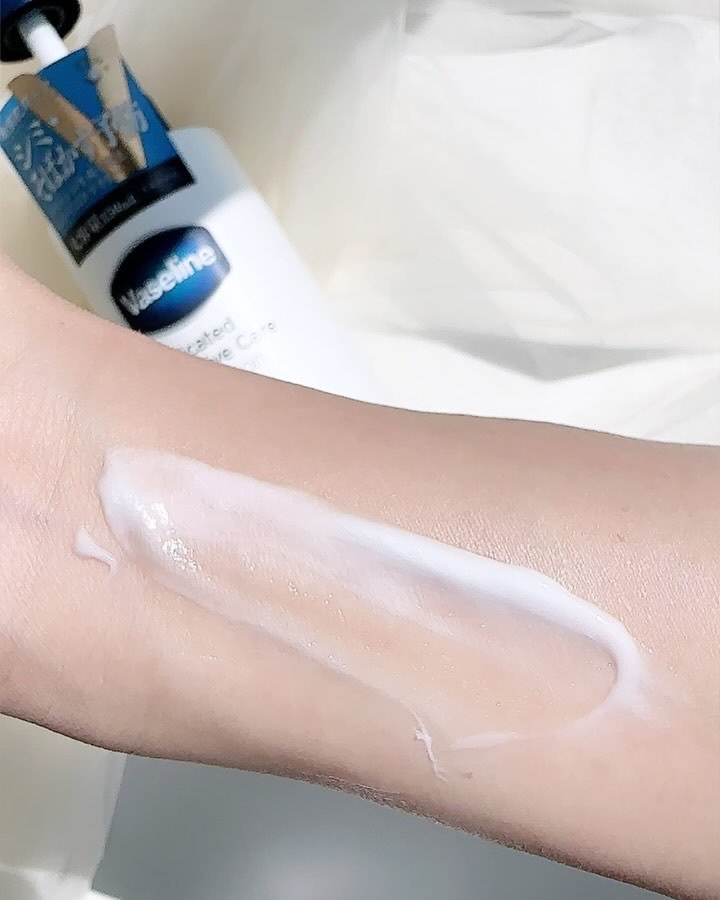 メディケイティッド センシティブケア ボディローション 美肌ケア【医薬部外品】/ヴァセリン/ボディローションを使ったクチコミ（3枚目）