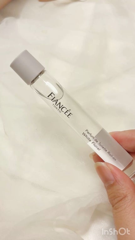 パルファンドトワレ ロールオン ピュアシャンプーの香り/フィアンセ/香水の人気ショート動画