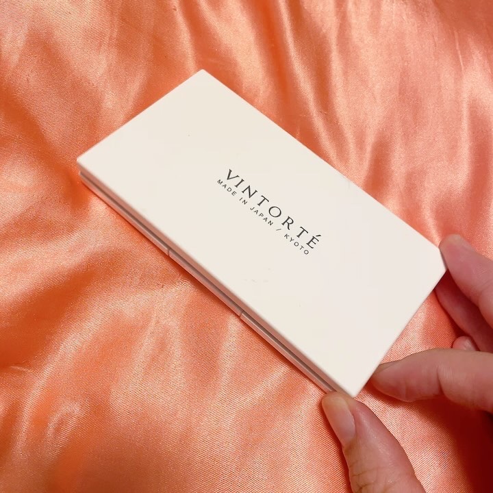 ミネラルシルクプレストファンデーション（ケース・パフ付）/ヴァントルテ/パウダーファンデーションの動画クチコミ2つ目