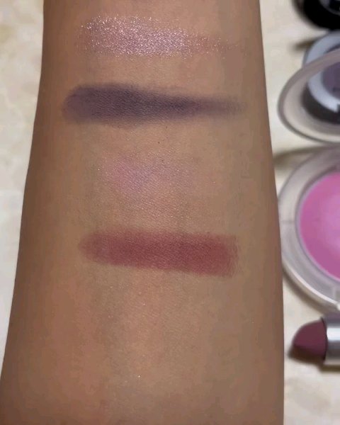 パウダー キス アイシャドウ/M・A・C/単色アイシャドウの動画クチコミ3つ目