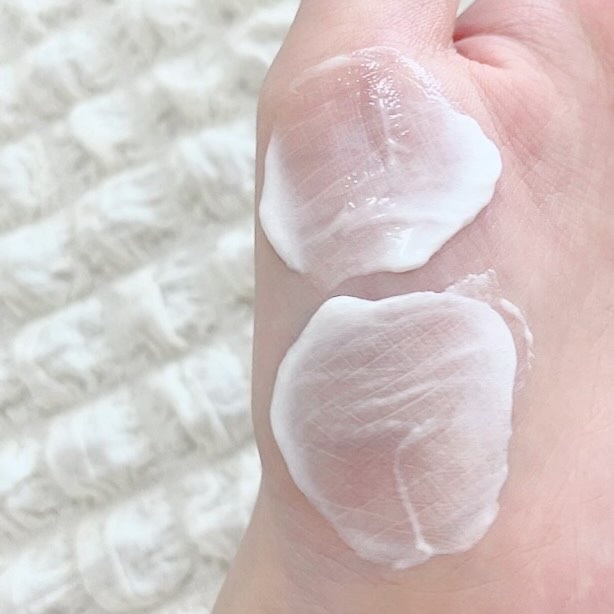 ダヴ クリームボディウォッシュ コンフォートモイスチャー/ダヴ/ボディソープを使ったクチコミ（3枚目）