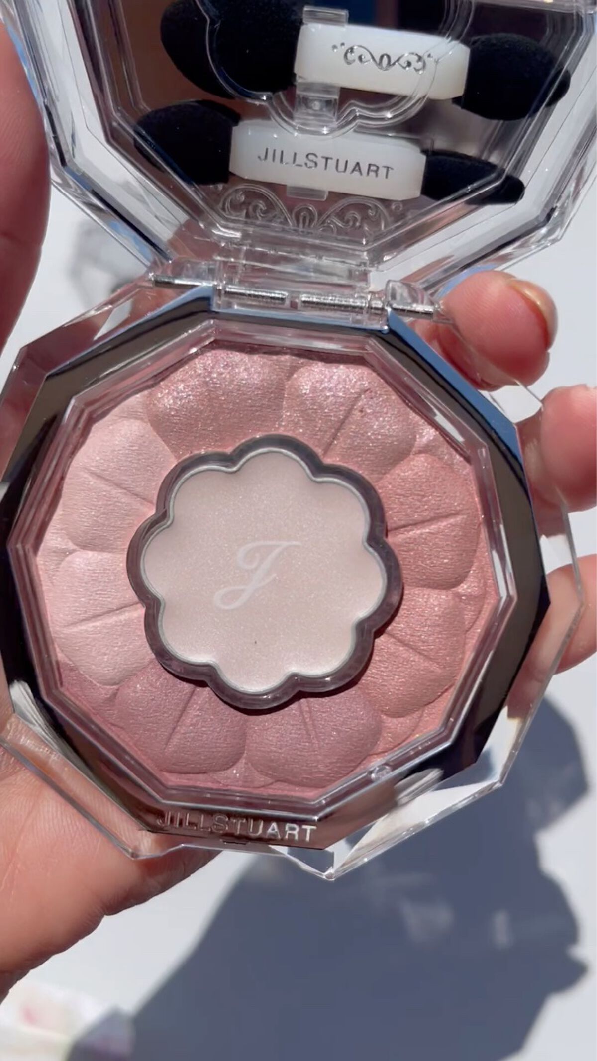 ルイ バイ カラーマジョリティー /louis by COLOR MAJORITY/カラーコンタクトレンズの動画クチコミ3つ目