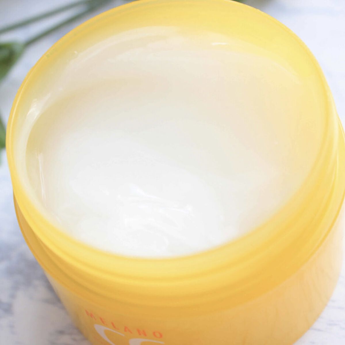 薬用しみ対策美白ジェル/メラノCC/フェイスクリームの動画クチコミ2つ目