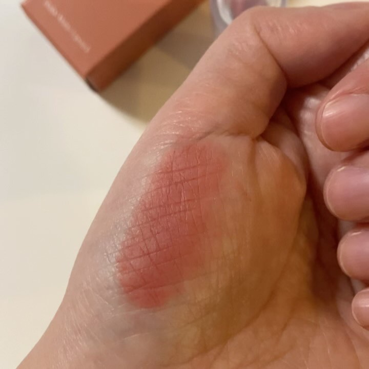 バルキーマットリップスティック/Laka/口紅を使ったクチコミ（3枚目）