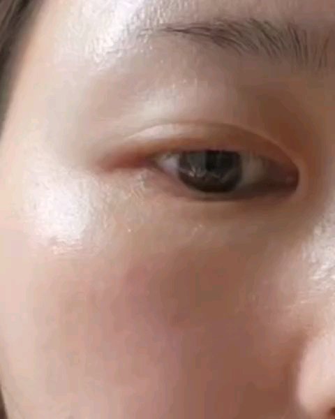 ピルソ グラシアエアフィットトーンアップサンアンプル SPF50 PA+++/feelxo/化粧下地を使ったクチコミ（3枚目）