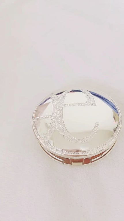 ファイン ヴェルヴェティ ファンデーション/Elégance/パウダーファンデーションの人気ショート動画