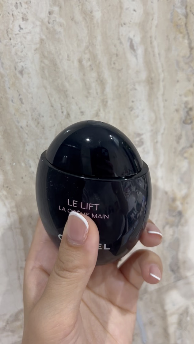 CHANELハンドクリーム　ル リフト ラ クレーム マン 50mL 試してみたル リフト ラ クレーム マン CHANELのリアルな口コミ