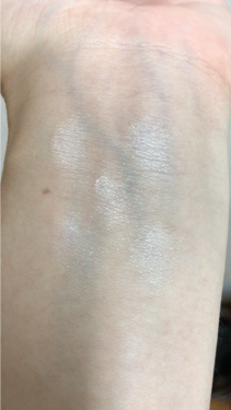 グロウフルールハイライター/キャンメイク/パウダーハイライトを使ったクチコミ（2枚目）