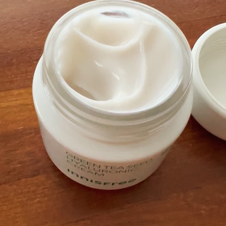 グリーンティーシード　ヒアルロン　クリーム/innisfree/フェイスクリームを使ったクチコミ（3枚目）