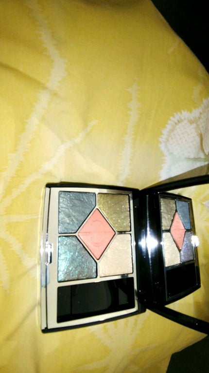 サンク クルール クチュール<バーズ オブ ア フェザー>/Dior/アイシャドウパレットの人気ショート動画