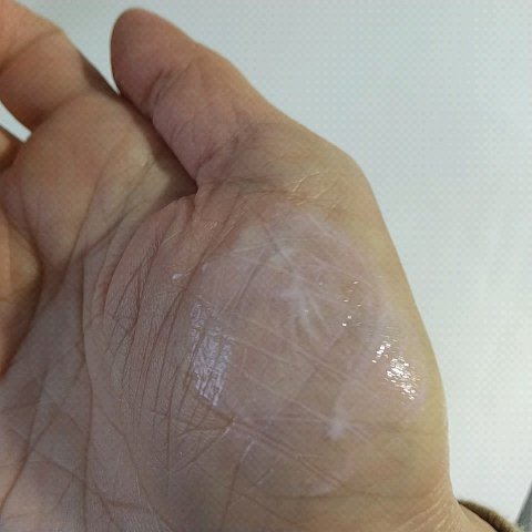 レ ベージュ ヘルシー グロウ プライマー フロスティ ホワイト/CHANEL/化粧下地を使ったクチコミ（3枚目）