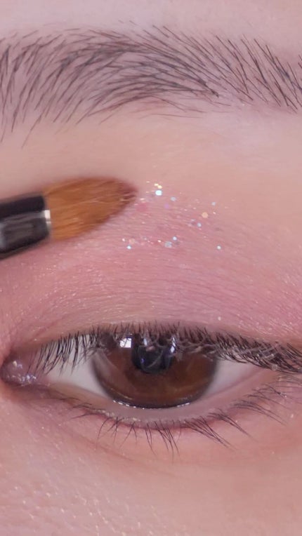 ダイヤモンドシリーズ 星空リキッドアイシャドウ/ZEESEA/リキッドアイシャドウの人気ショート動画